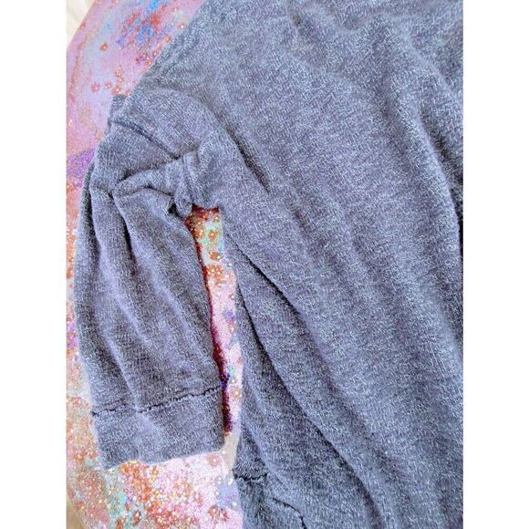 FREE PEOPLE BEACH THREE BUTTON BLUE SWEATER PRE-LOVED SIZE XS - Picture 7 of 11